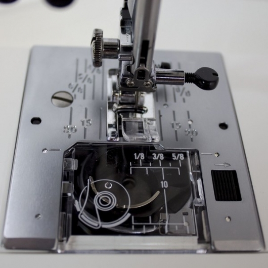 Швейная машина Janome Decor Excel 5024