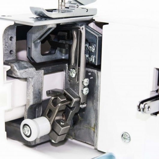 Распошивальная машина Janome CoverPro 8800 CPX
