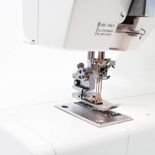 Распошивальная машина Janome CoverPro 8800 CPX